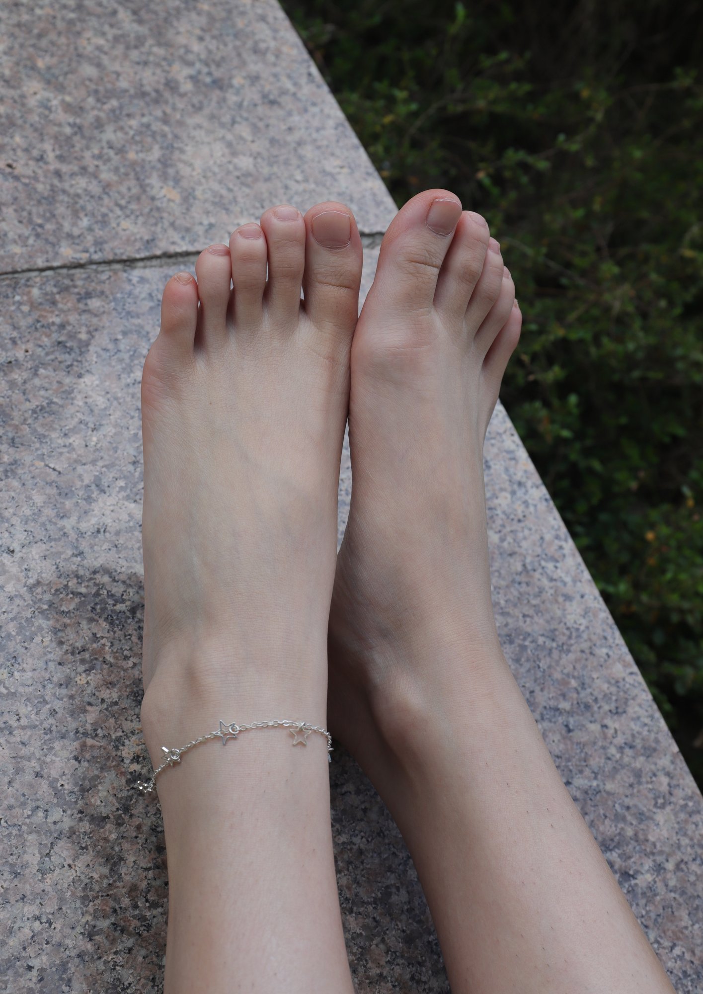 [Pary学生模拍] NO.003 大学生婉萍的雪白美脚 A